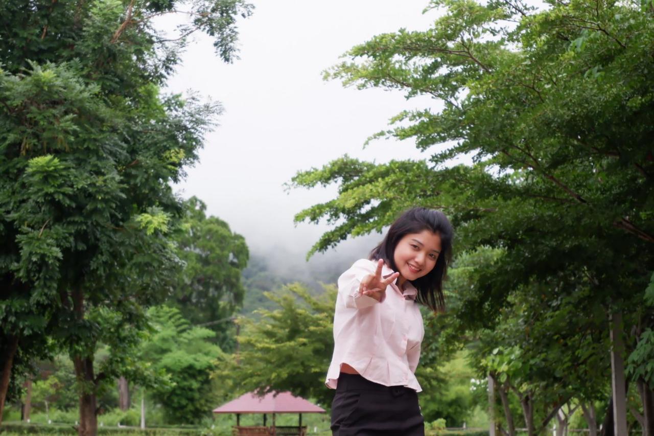 Baan Rai Pray Rung Kaeng Krachan Ban Tha Ling Lom Екстер'єр фото